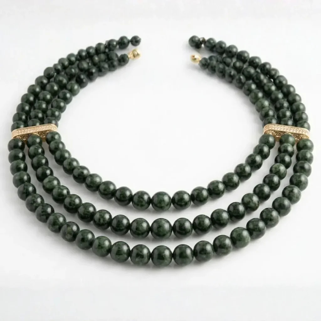 Collar de jade verde con cuentas esféricas y separadores dorados, joyería de lujo artesanal